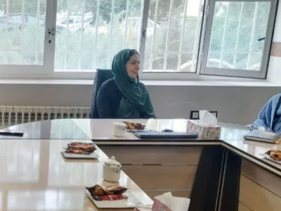 تجلیل و تقدیر از فرزند شهید خانم دکتر آزیتا کمالی متخصص زنان زایمان در شهرستان گلپایگان