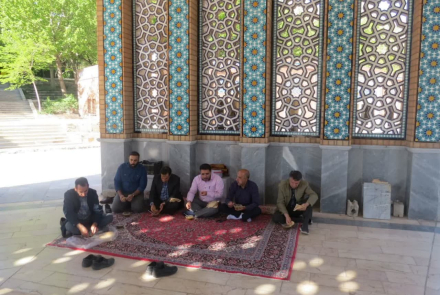 اولین روز  هفته مورخ۱۴۰۳/۰۲/۲۲ همایش پیاده روی و زیارت قبور شهدای گمنام،