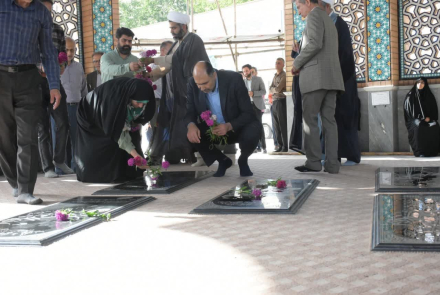 آئین غبار روبی و عطر افشانی مزار شهدای گمنانم در سالروز آزاد سازی خرمشهر 