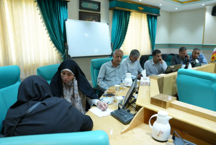 جلسه پرسش و پاسخ جامعه ایثارگران دانشگاه علوم پزشکی با خانم دکتر تاج الدین مشاور وزیربهداشت  در امور شاهد و ایثارگران