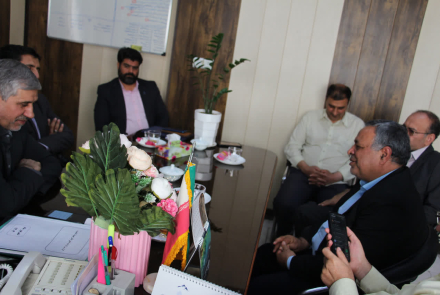 تجلیل و تقدیر از جانباز 70 درصد دکتر اکبر طالب نجف آبادی متخصص رادیولوژی