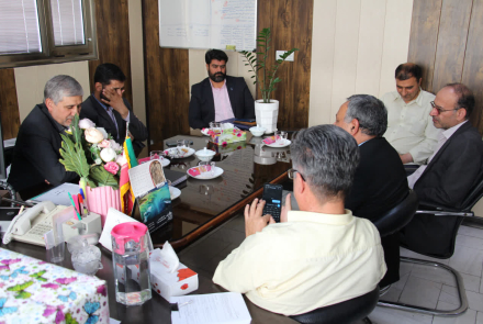 تجلیل و تقدیر از جانباز 70 درصد دکتر اکبر طالب نجف آبادی متخصص رادیولوژی