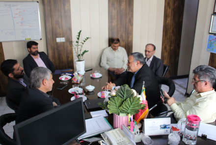 تجلیل و تقدیر از جانباز 70 درصد دکتر اکبر طالب نجف آبادی متخصص رادیولوژی