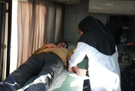 استقبال پرشور دانشگاهیان علوم پزشکی اصفهان از تیم سیار انتقال خون / اهدای زندگی در محوطه دانشگاه علوم پزشکی